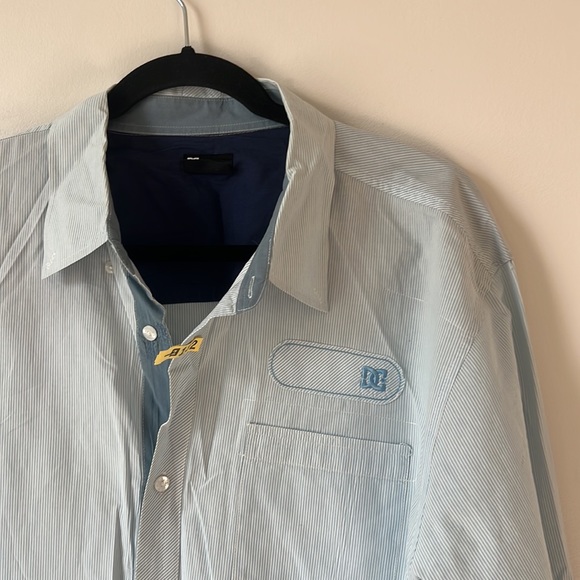 DC Casual Button Down Shirt - Size XL Slim - Picture 2 of 6